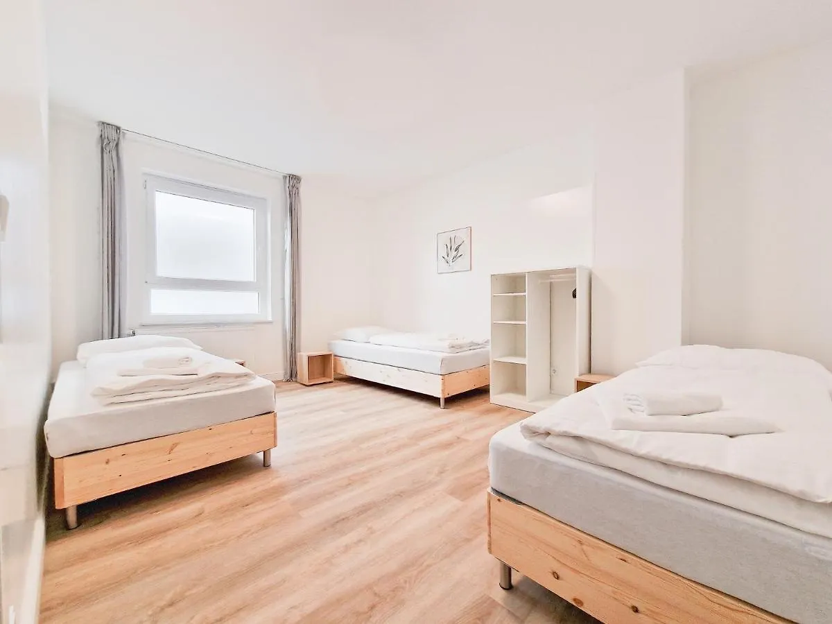Raj Living - City Apartment With 3 Rooms - 15 Min Messe Dus & 10 Min Old Town Dus Dusseldorf